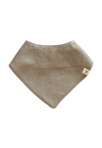 A lovely absorbent green moss coloured linen bib. Made from 100% Linen, organic cotton and bamboo. Adjustable with three nickel free dome closures. Ethically made in New Zealand, by Wilderling